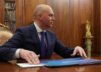 Путин провел рабочую встречу с губернатором Калининградской области