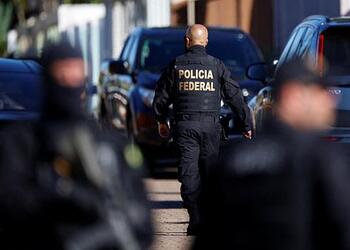 Полиция Бразилии завершила поиск взрывчатых веществ в посольстве России
