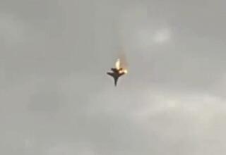 Военный самолет упал в Крыму. Его могли сбить. Что известно о судьбе пилота?