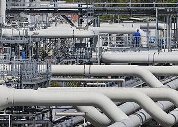 Еврокомиссия призвала страны ЕС ускорить наполнение газохранилищ