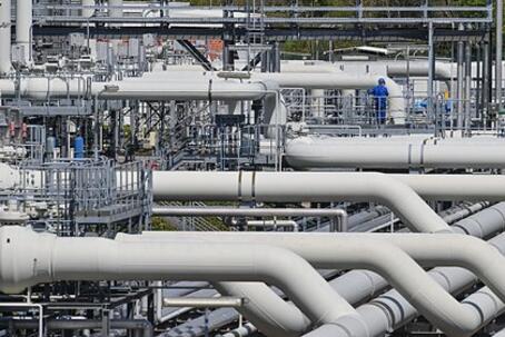 Еврокомиссия призвала страны ЕС ускорить наполнение газохранилищ