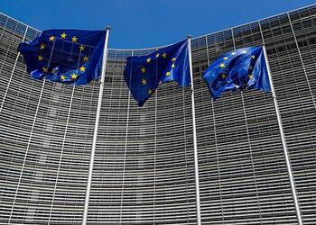 «Нет нефти — нет денег». ЕС согласовал кредит Украине на 90 миллиардов евро, преодолев вето Венгрии. С чем не согласен Будапешт?