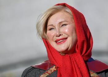 Вика Цыганова погрызла лед Байкала вслед за лизавшим его SHAMAN