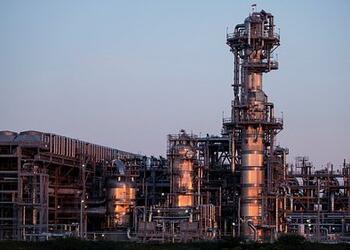 Конкурент России обогатился на поставках важнейшего вида топлива