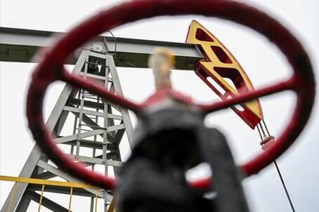 Влияние снятия санкций с российской нефти на курс рубля оценили