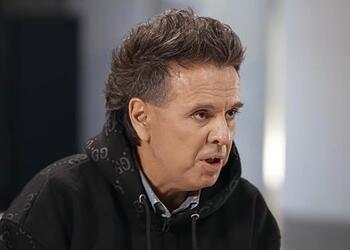 Андрей Губин назвал популярного певца шепелявым и профнепригодным