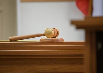Суд в российском регионе взыскал с девятилетней наследницы долги ее матери