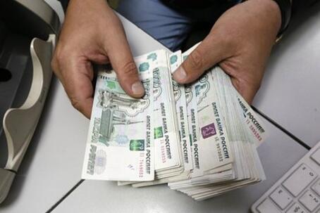 Раскрыта разница между зарплатами медиков и учителей