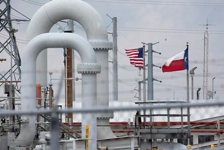 США вскрыли стратегический резерв нефти