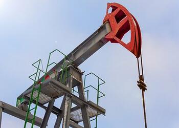 Мировые цены на нефть превысили 105 долларов
