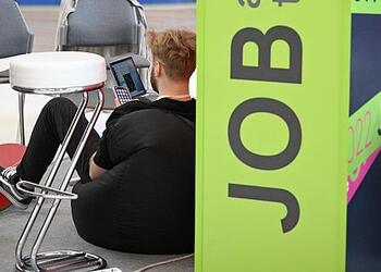 Россиян предостерегли от частой смены работы