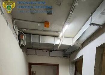 В ЖК «Лучи» от застройщика ЛСР рабочий упал в шахту лифта