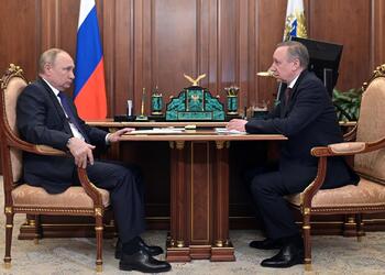 Путин похвалил Петербург за успехи в демографии