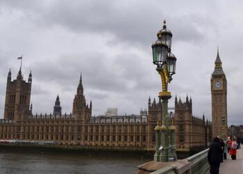 Посла России вызвали в МИД Британии из-за дела о поджогах в Лондоне